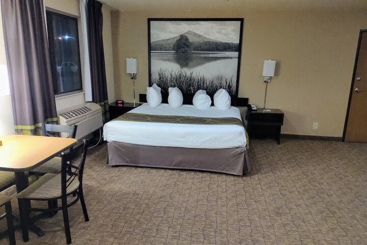 Room 11 of 31