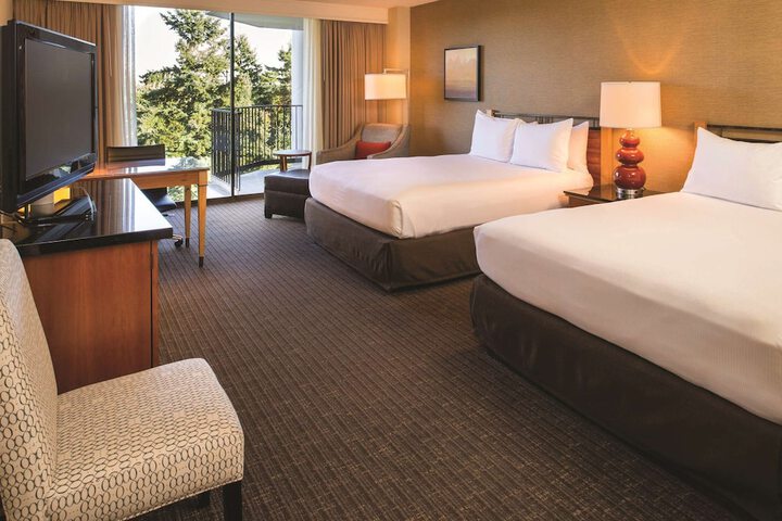 DoubleTree by Hilton Seattle Airport