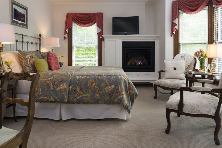 Brewster House Bed & Breakfast