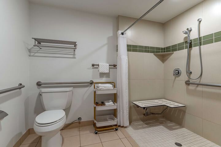 Room 15 of 37