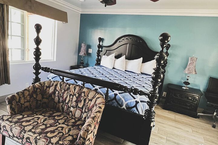 Room 47 of 70