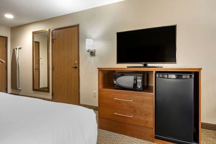 Room 8 of 43