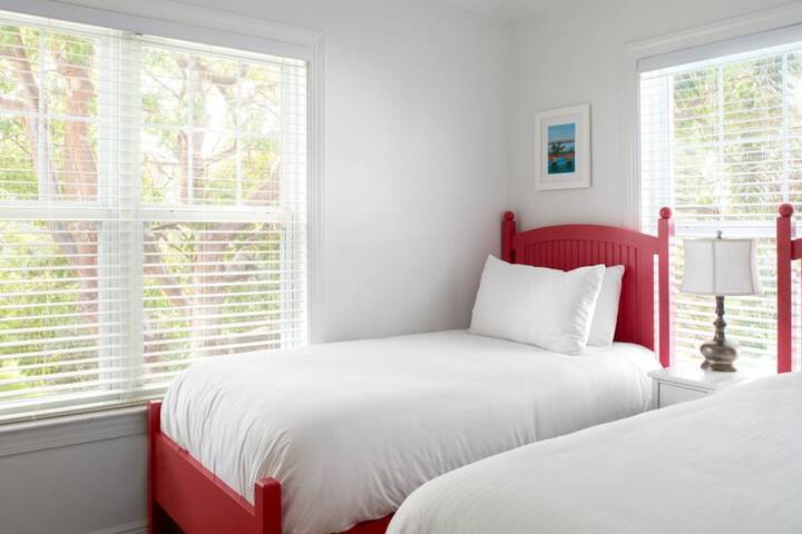 Room 25 of 87