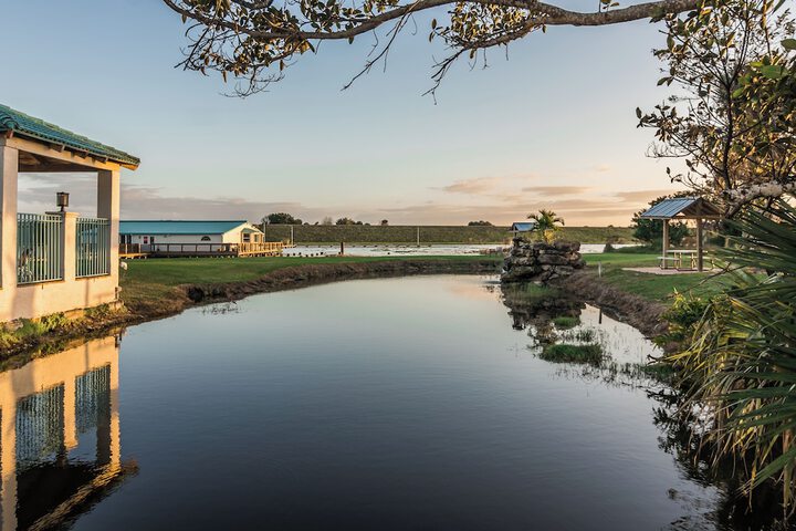 Lakeshore Resort and Marina