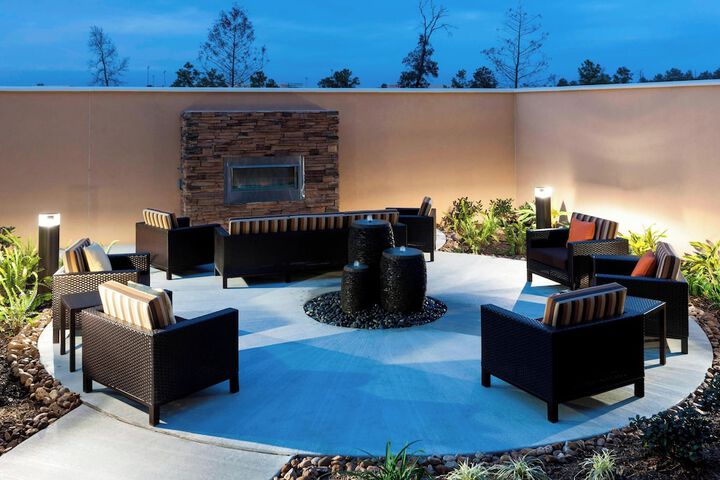 Courtyard by Marriott Houston North / Shenandoah