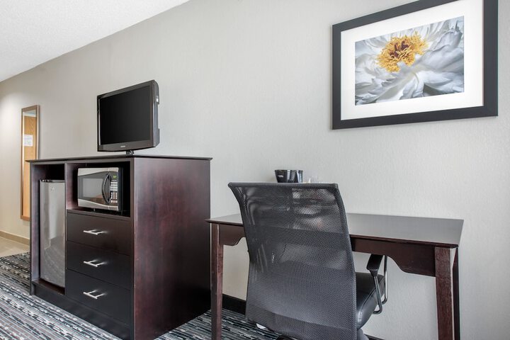 Quality Inn & Suites Brownsburg - Indianapolis West