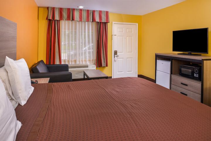 Room 9 of 20