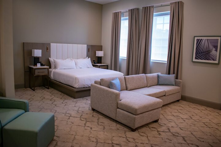 Room 16 of 33