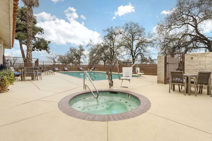 Pool 5 of 39