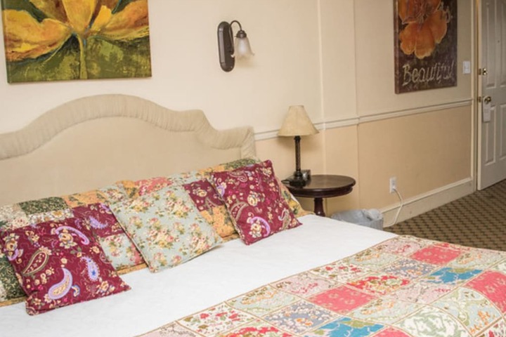 Vandiver Inn