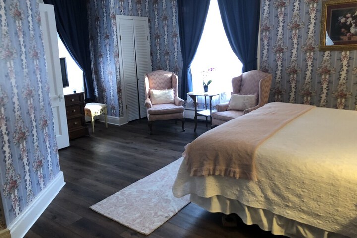 Brook Farm Inn