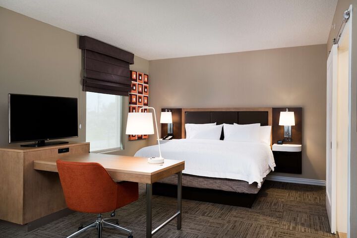 Room 16 of 37