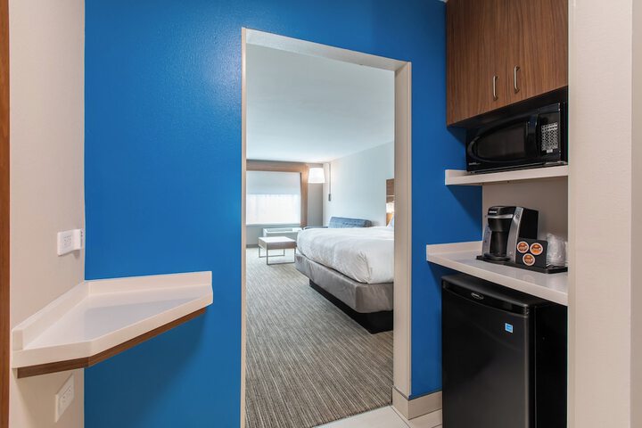 Room 30 of 81