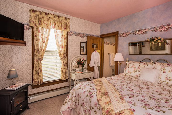 Room 15 of 49