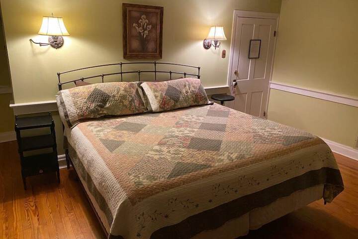 Room 17 of 42