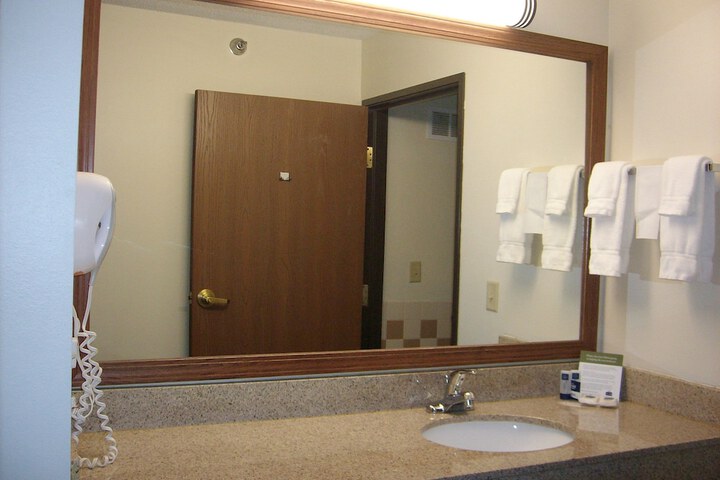 Room 7 of 19