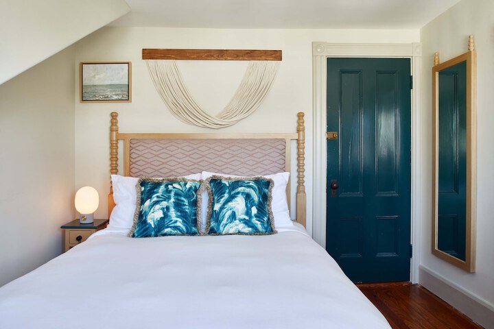 Faraway Nantucket