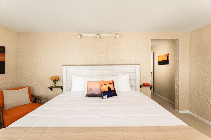 Room 30 of 69
