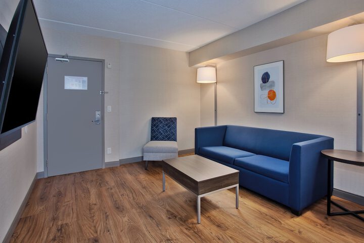 Room 62 of 82