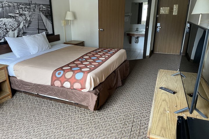 Room 18 of 22