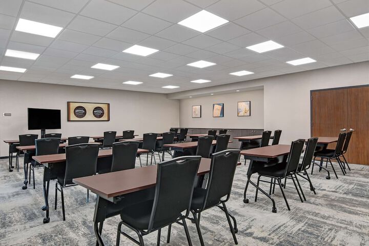 Homewood Suites by Hilton Edison Woodbridge