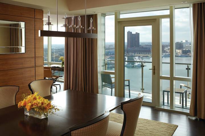 Room 32 of 67
