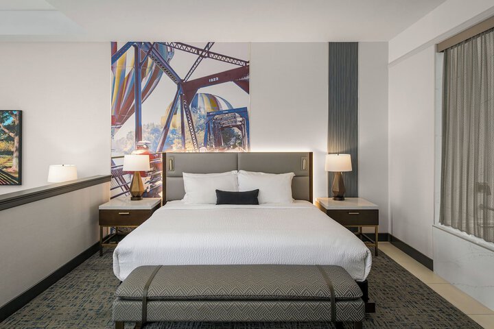 Hotel 43