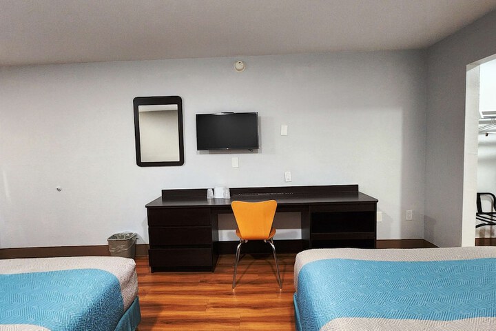 Room 16 of 31
