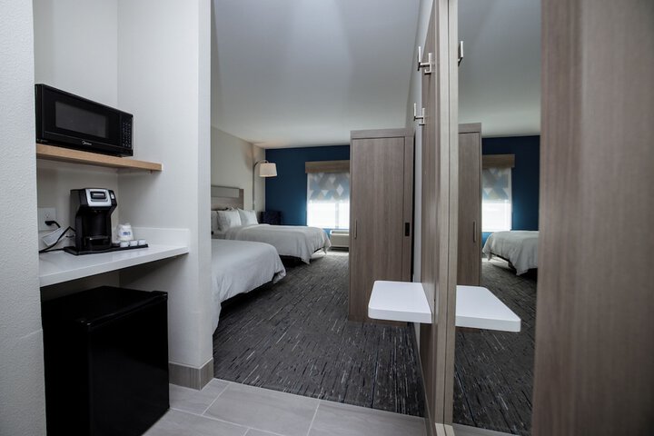 Room 18 of 46