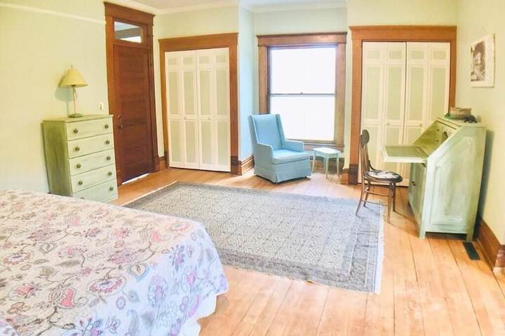 Room 53 of 71
