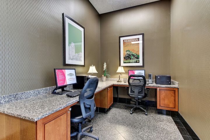Business Center 72 of 72
