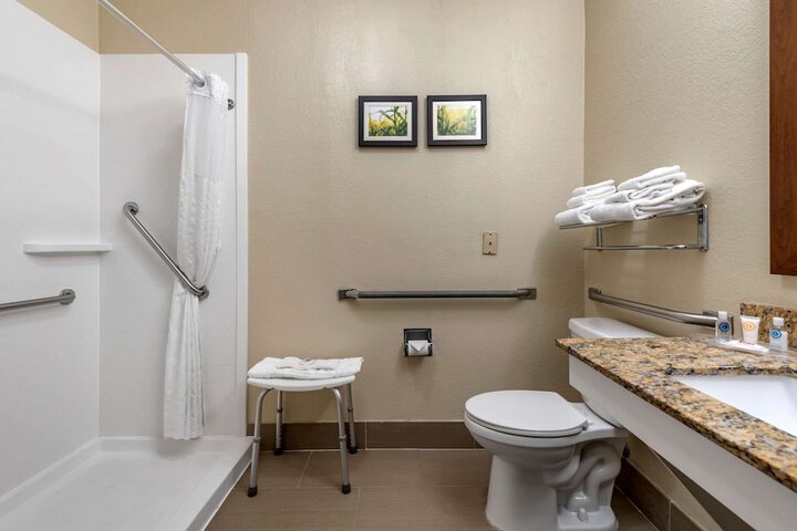 Room 10 of 47