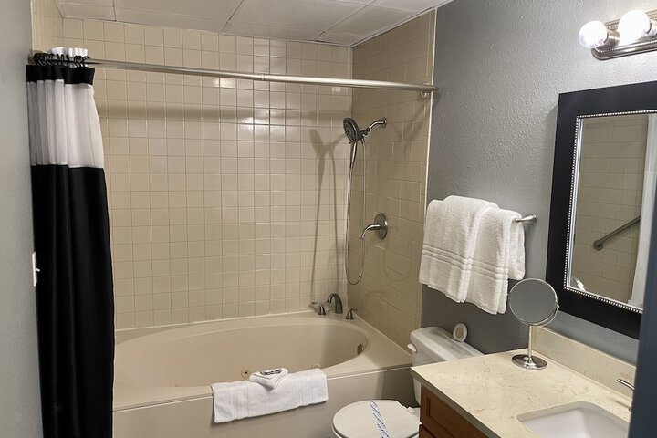 Room 16 of 62