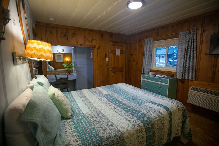 Room 148 of 236