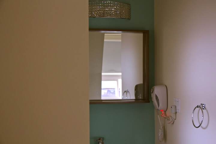Room 34 of 68