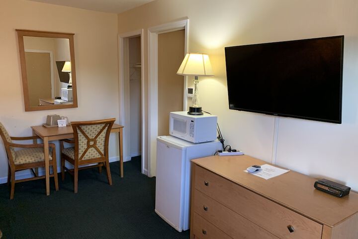Room 13 of 38