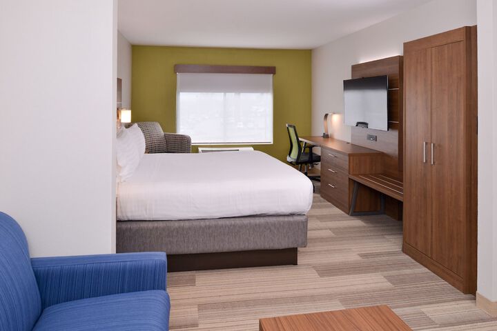 Room 17 of 46