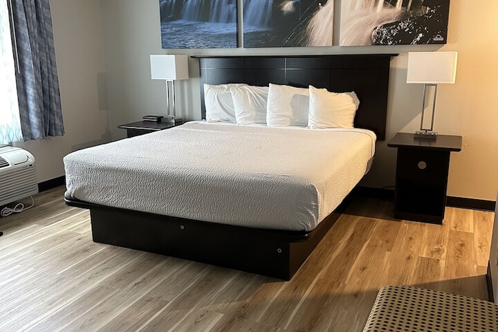 Room 19 of 51