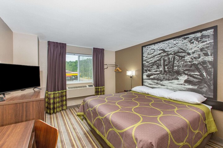 Room 15 of 19