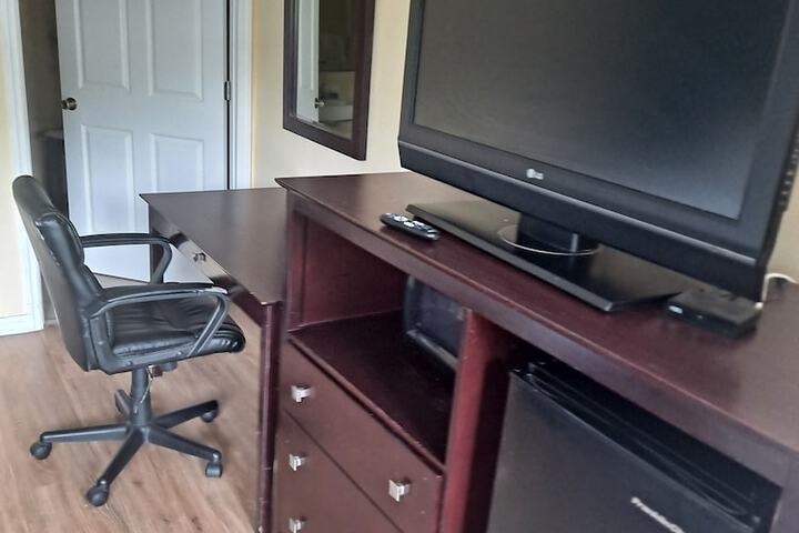 Room 17 of 24
