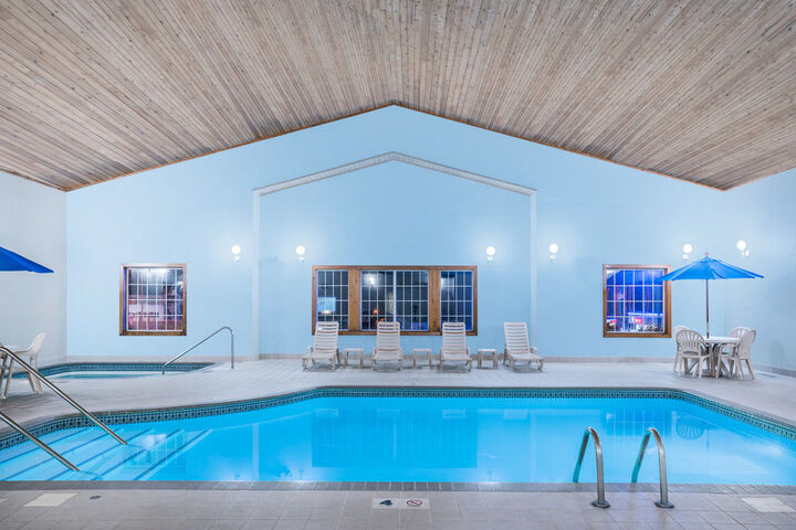 Norwood Inn and Suites