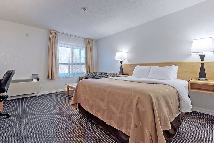 Room 44 of 64
