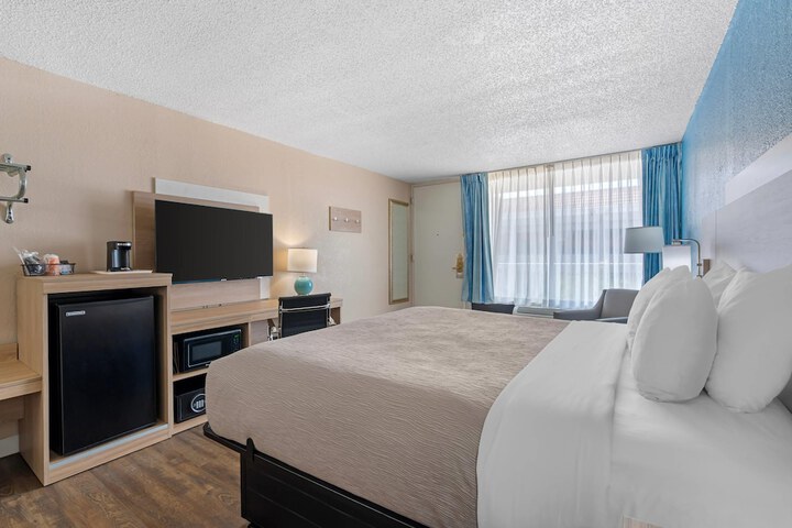 Quality Inn & Suites Conference Center