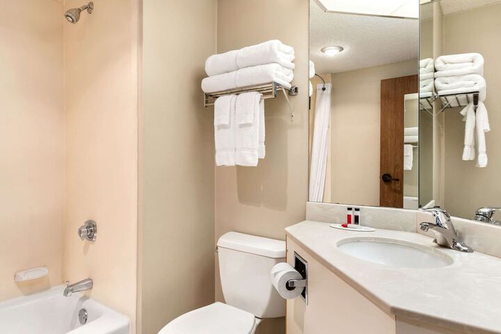 Room 11 of 25