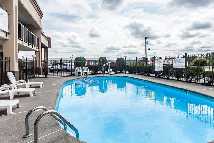 Pool 8 of 23