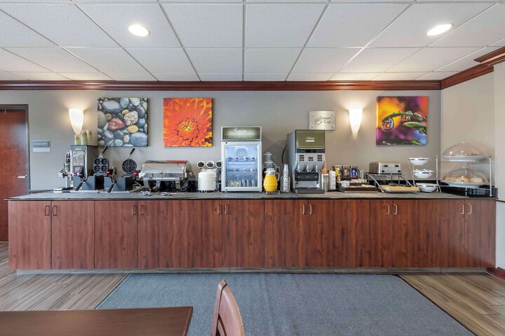 Breakfast/Coffee Service 37 of 42