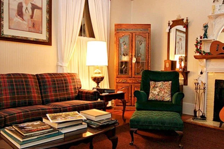 Americus Garden Inn