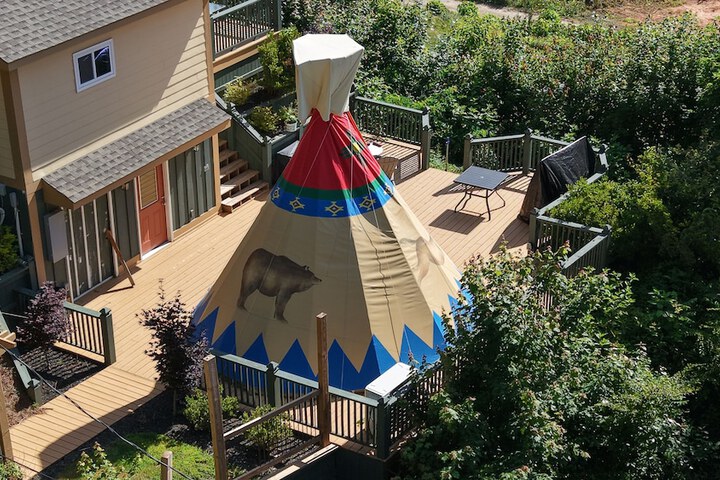 Mountain Aire Cottages Inn & Glamping