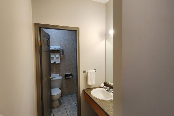 Days Inn & Conference Centre by Wyndham Penticton