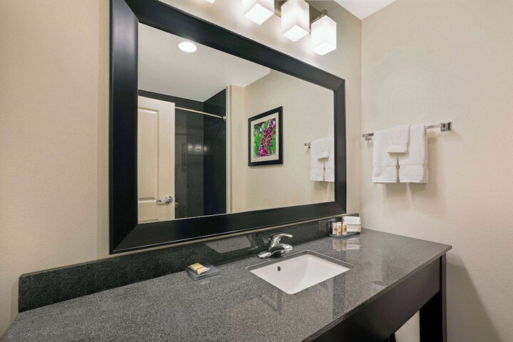 La Quinta Inn & Suites by Wyndham Tumwater - Olympia